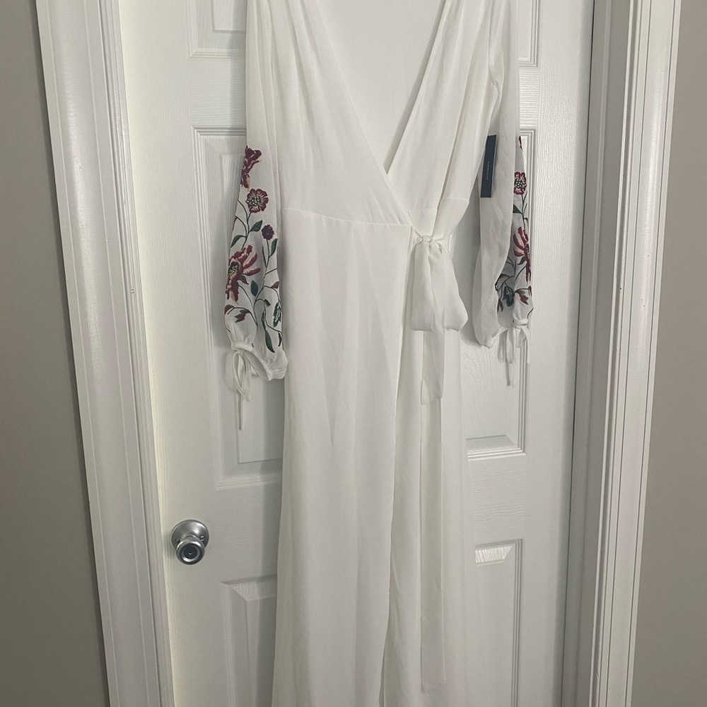 Angel White Embroidered Long Sleeve Wrap Maxi Dress Size Small